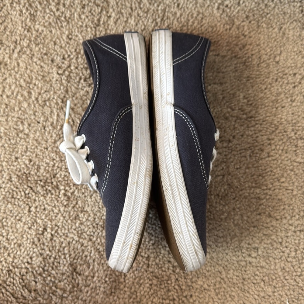 Keds - Picture 2 of 4